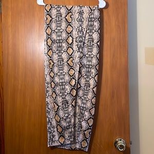 Long skirt with high slit